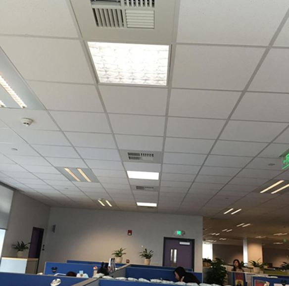 安裝索樂圖導(dǎo)光管的迪士尼辦公室